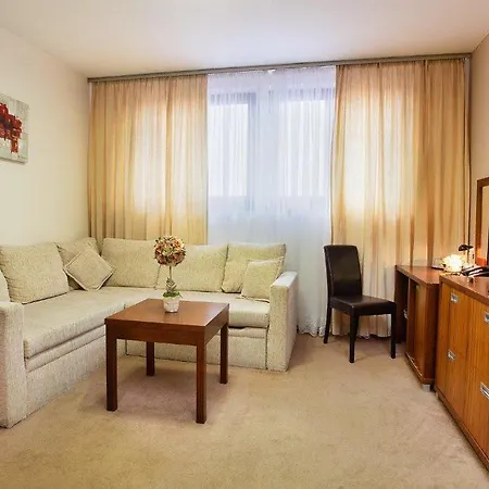 Academic Hotel 3*