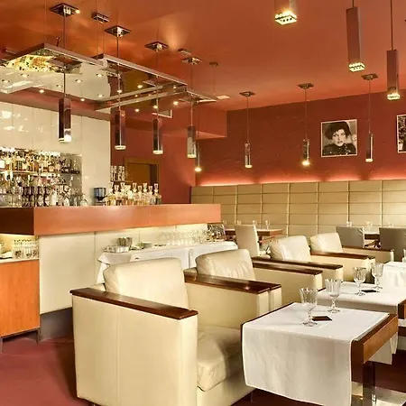 Academic Hotel 3*